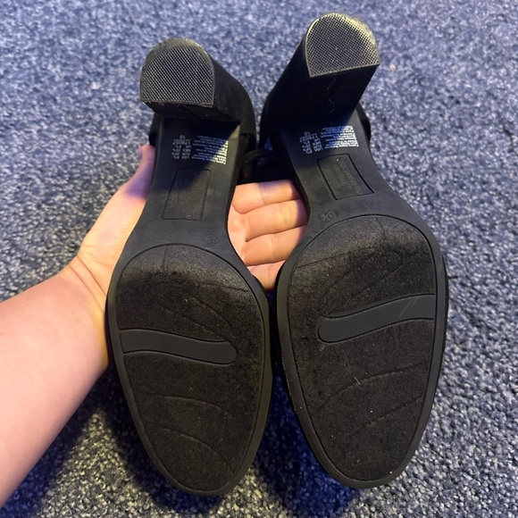 Black closed toe 3 in heel Christian Soriano for Payless - Picture 3 of 4